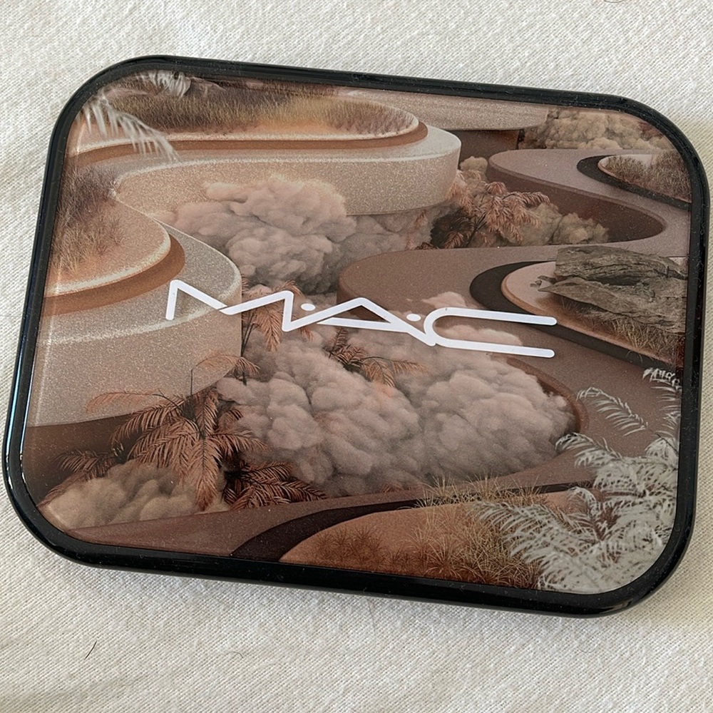 MAC Eyeshadow Palette